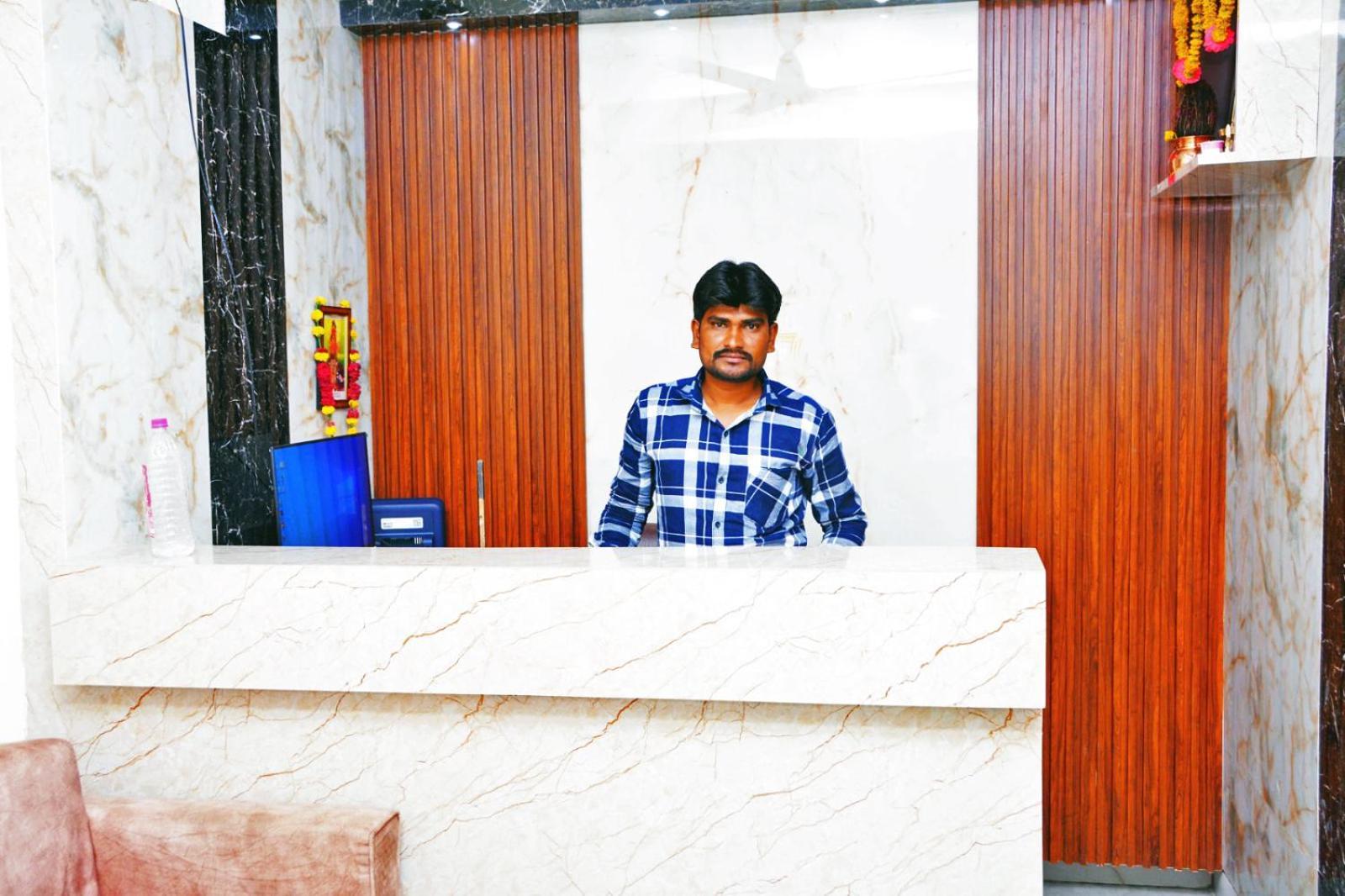 Udupi Deluxe Lodge Gulbarga Kalaburagi Buitenkant foto