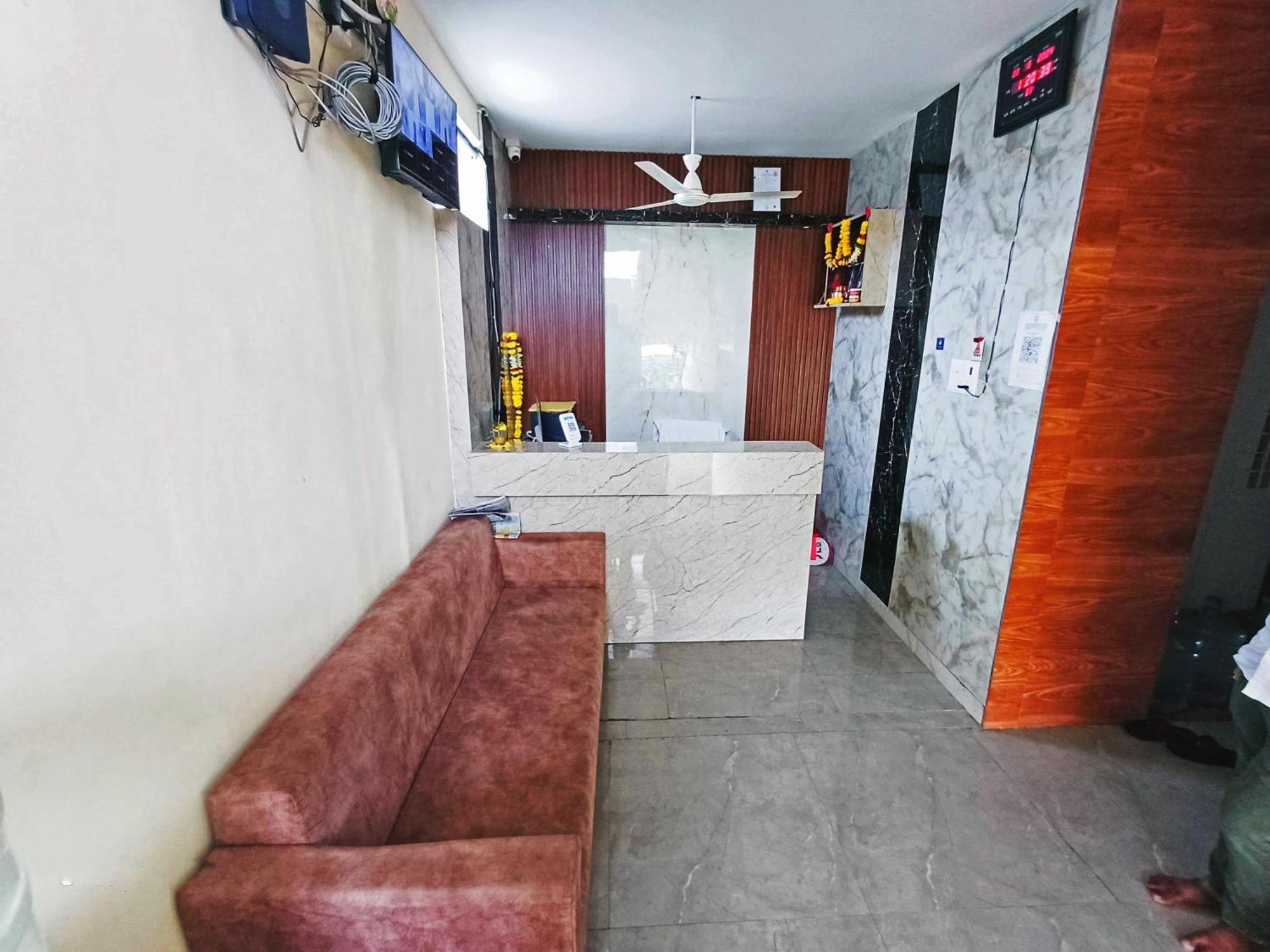 Udupi Deluxe Lodge Gulbarga Kalaburagi Buitenkant foto