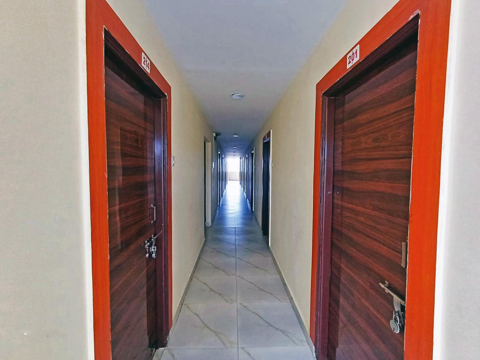 Udupi Deluxe Lodge Gulbarga Kalaburagi Buitenkant foto