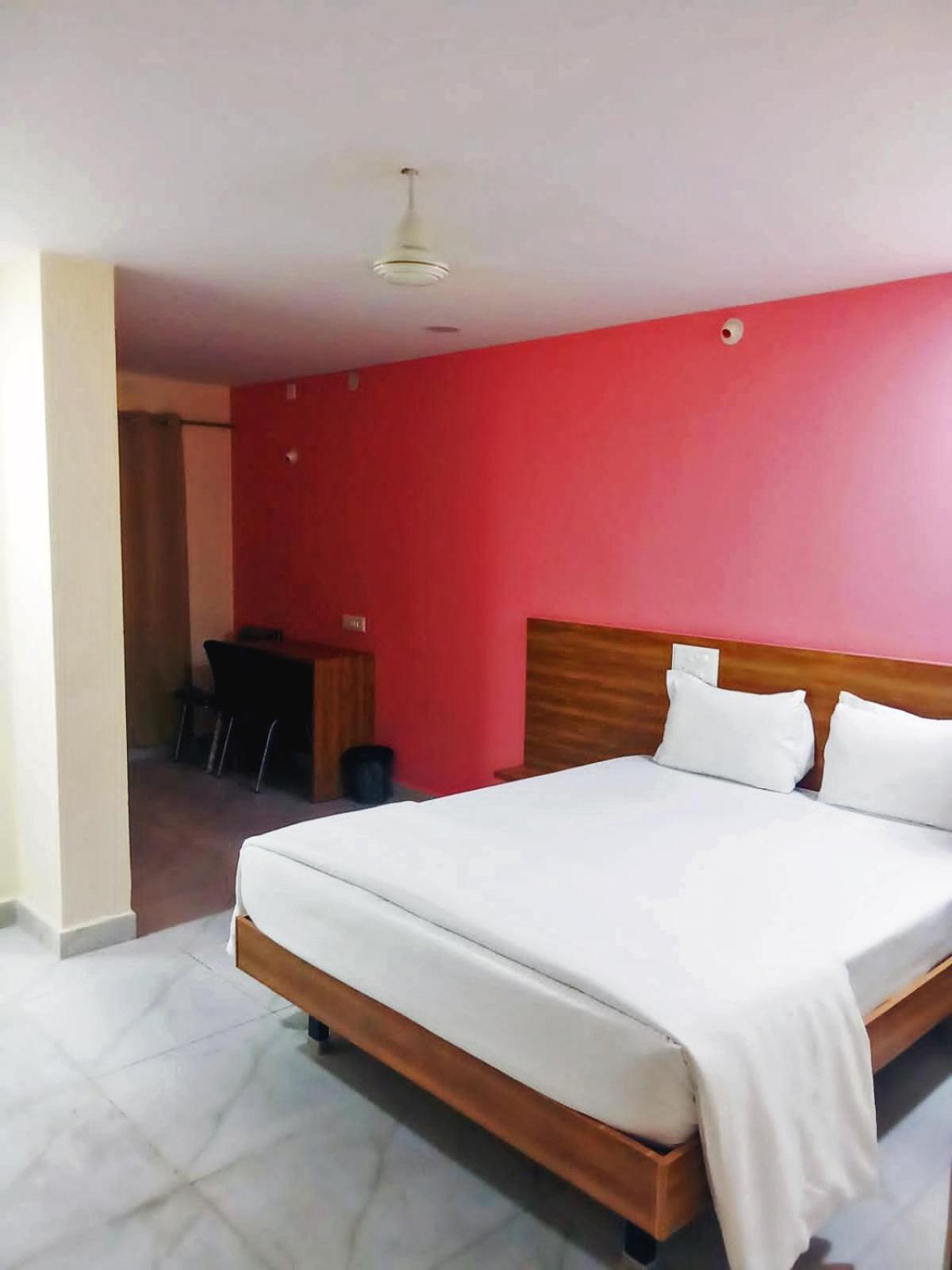 Udupi Deluxe Lodge Gulbarga Kalaburagi Buitenkant foto